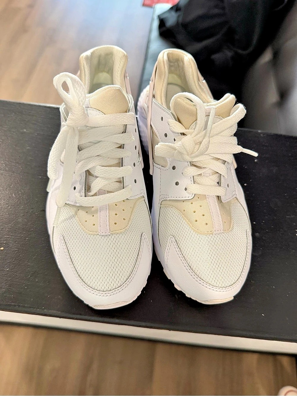 Nike Air Huarache White Sneakers US 4Y